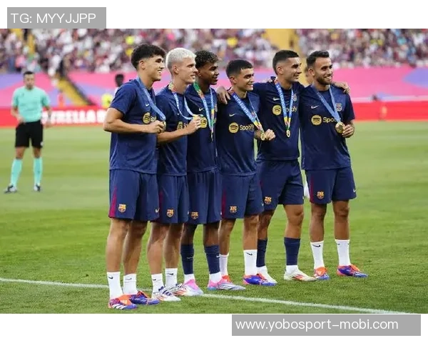 加维排拉马西亚队友首发阵容揭晓亚马尔法蒂尼科西蒙斯均在列